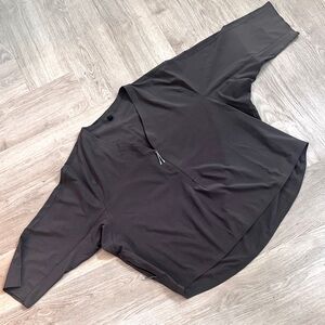 Lululemon Sarala Shirt *lululemon lab
Gray zip up sz large
Excellent Condition